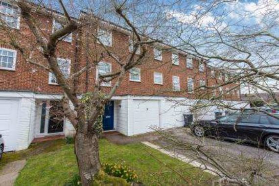 4 Bedroom Terraced